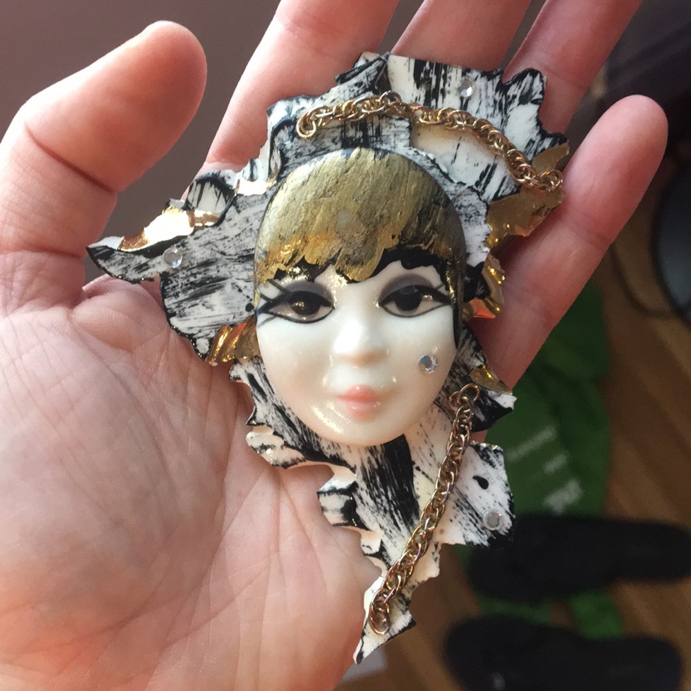 Amazing vintage pin